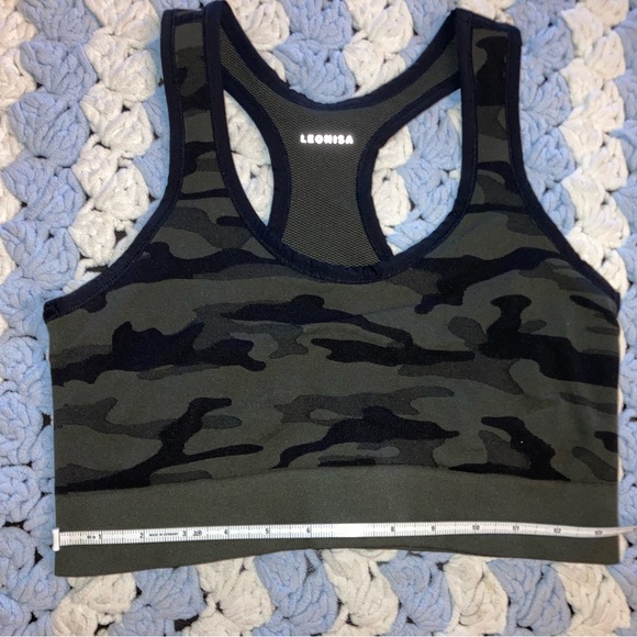 Leonisa Shapewear Camo set. *Different Sizes*
L Leggings and XL Sports Bra - Picture 5 of 11